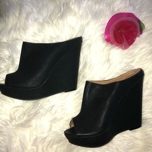 MULE- STYLE WEDGES
